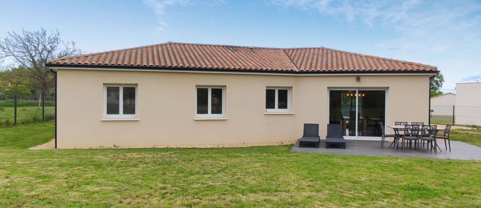 Maison 6 pièces de 116 m² à Chapelle-Viviers (86300)