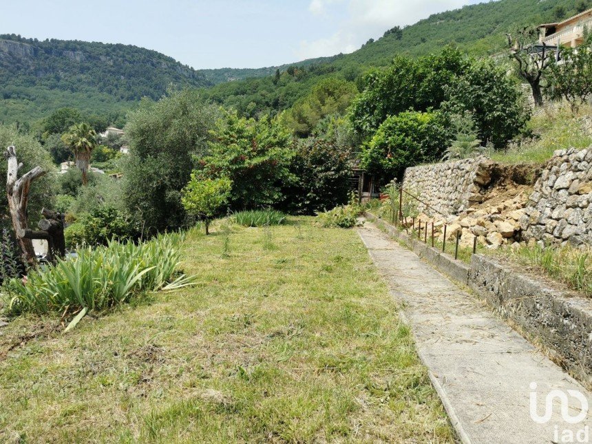 Land of 500 m² in Le Bar-sur-Loup (06620)