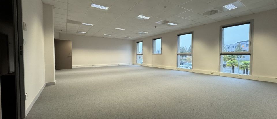 Bureaux de 890 m² à Pau (64000)