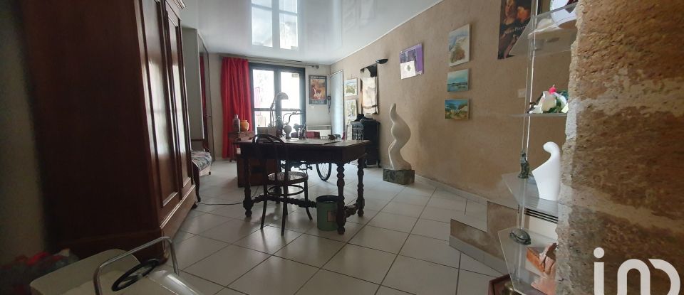 Town house 6 rooms of 157 m² in Pertuis (84120)