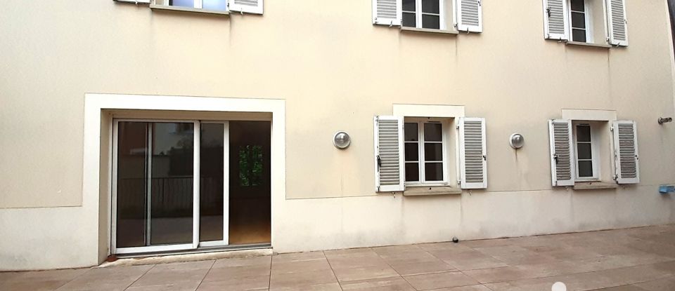 Town house 6 rooms of 187 m² in Le Vésinet (78110)