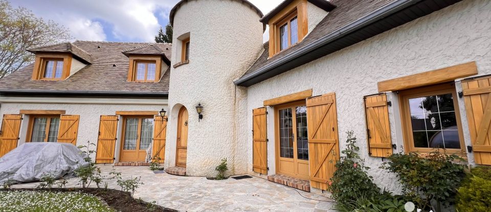 Traditional house 9 rooms of 276 m² in Claye-Souilly (77410)