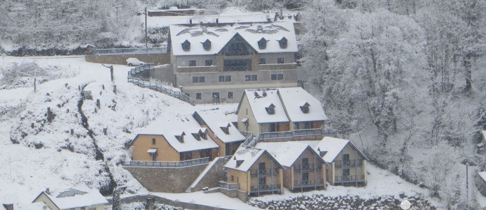 Domaine 55 pièces de 1 000 m² à Luz-Saint-Sauveur (65120)