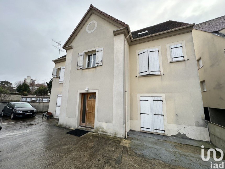 Building in Brie-Comte-Robert (77170) of 247 m²