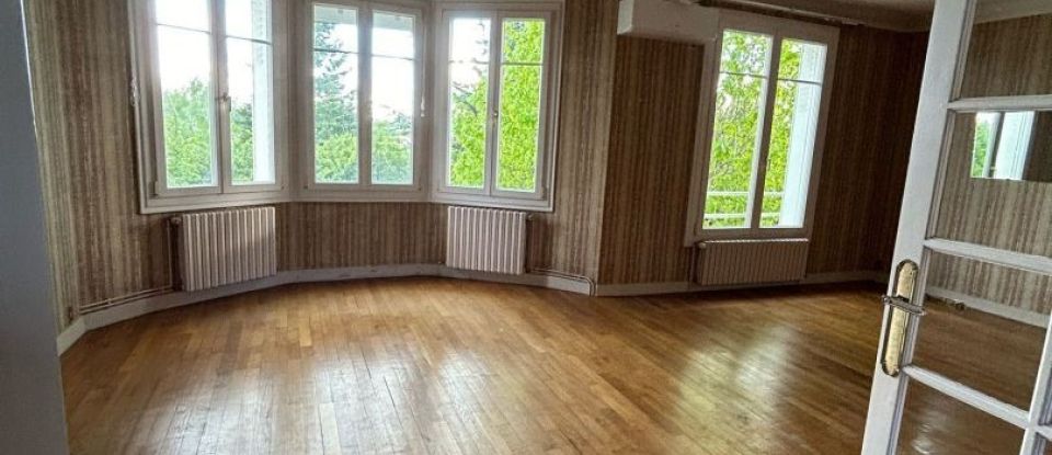 House 6 rooms of 114 m² in Migennes (89400)