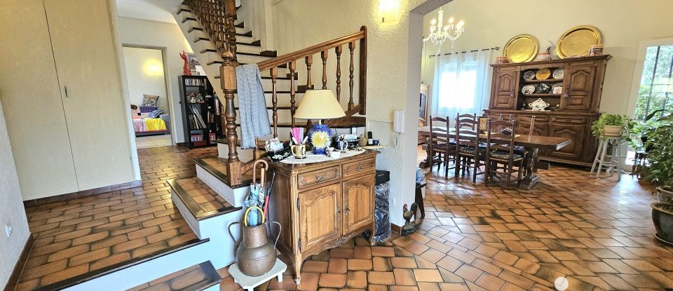 House 6 rooms of 170 m² in Bagnols-sur-Cèze (30200)