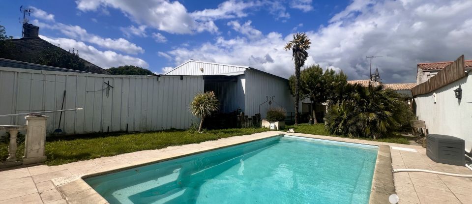 Maison 6 pièces de 162 m² à Ciré-d'Aunis (17290)