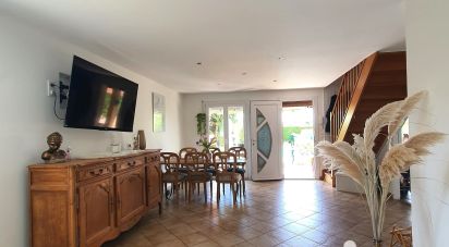 Maison 6 pièces de 140 m² à Mionnay (01390)