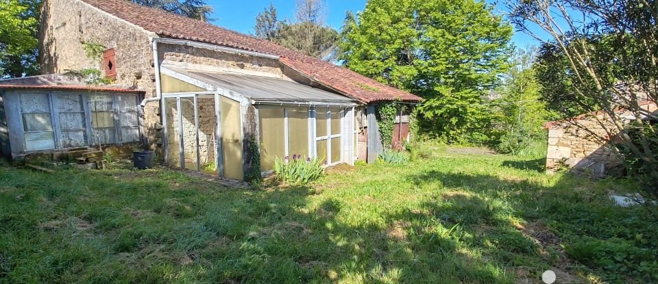 House 4 rooms of 114 m² in L'Hermenault (85570)