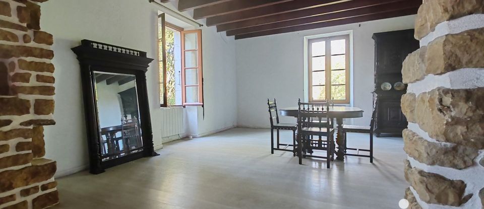 House 4 rooms of 114 m² in L'Hermenault (85570)