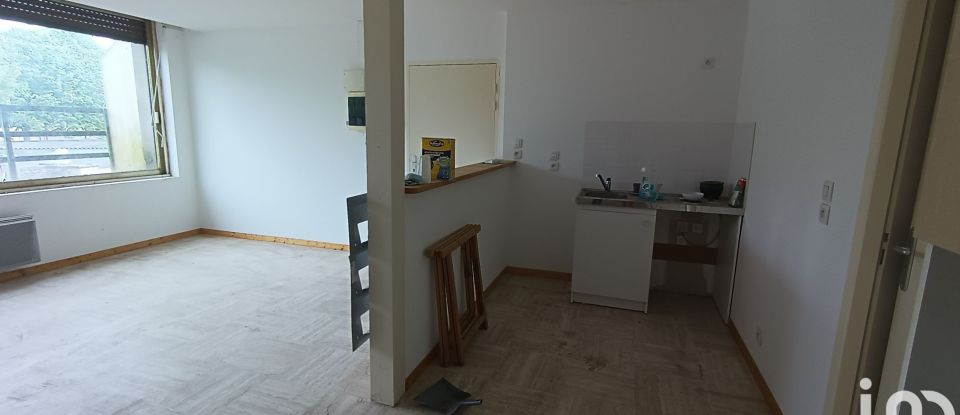 Apartment 3 rooms of 82 m² in Melle (79500)