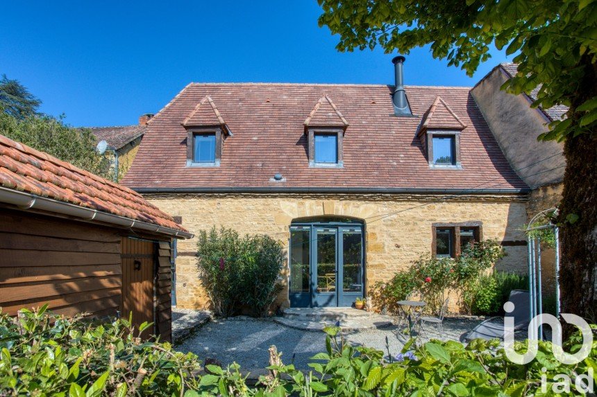 Maison 4 pièces de 66 m² à Saint-Geniès (24590)