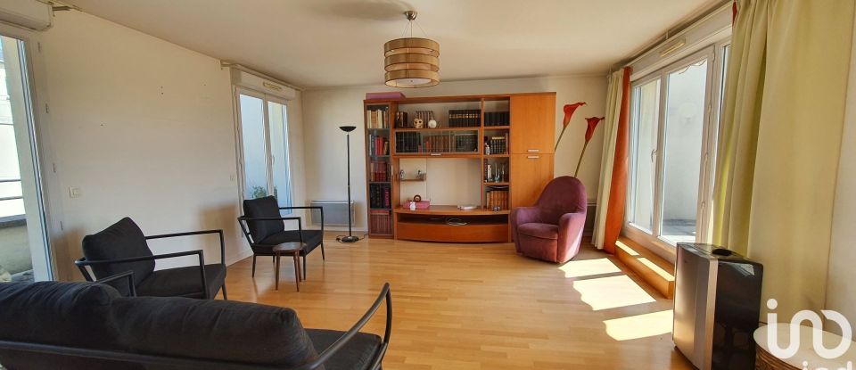 Appartement 4 pièces de 91 m² à Corbeil-Essonnes (91100)