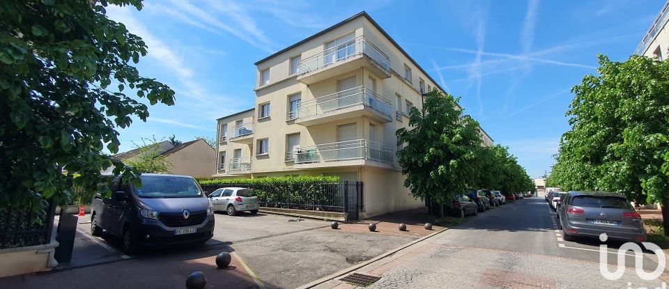 Appartement 4 pièces de 91 m² à Corbeil-Essonnes (91100)