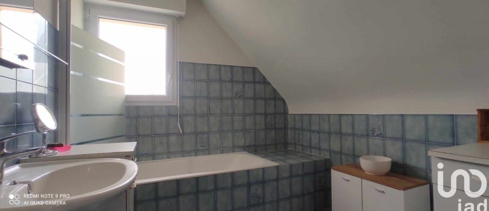 Maison 8 pièces de 113 m² à Pleudaniel (22740)