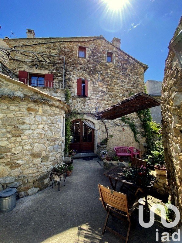 House 5 rooms of 185 m² in Vaison-la-Romaine (84110)