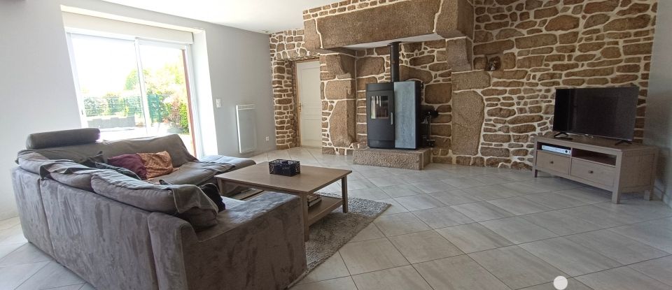 House 7 rooms of 176 m² in Fougères (35300)