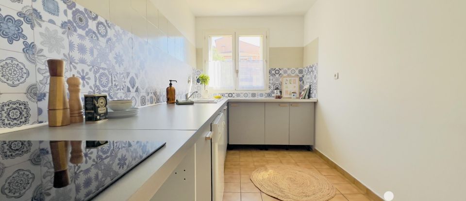 Appartement 3 pièces de 68 m² à Marseille (13008)