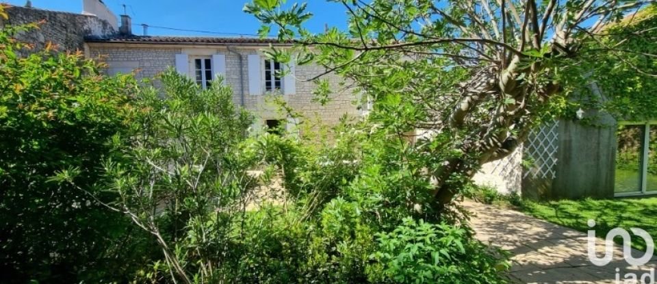 Maison 7 pièces de 160 m² à Luçon (85400)