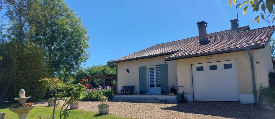 Maison 4 pièces de 102 m² à Saint-Rémy (24700)