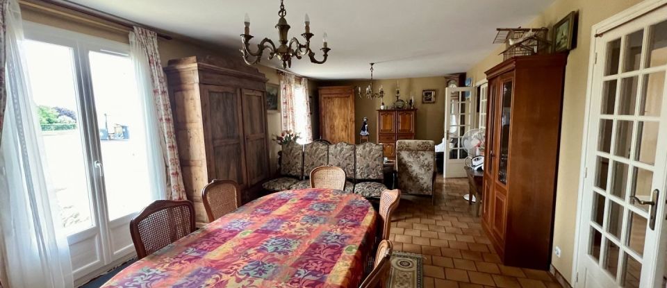 House 5 rooms of 124 m² in Vindelle (16430)