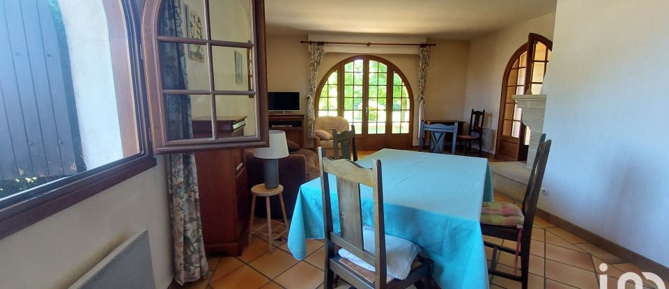 Maison 4 pièces de 99 m² à Saint-Magne-de-Castillon (33350)