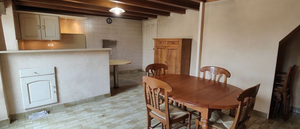 Maison de campagne 4 pièces de 60 m² à Rochepaule (07320)