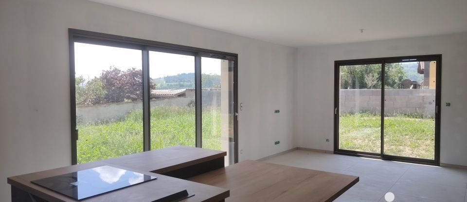 House 4 rooms of 126 m² in Lézigneux (42600)