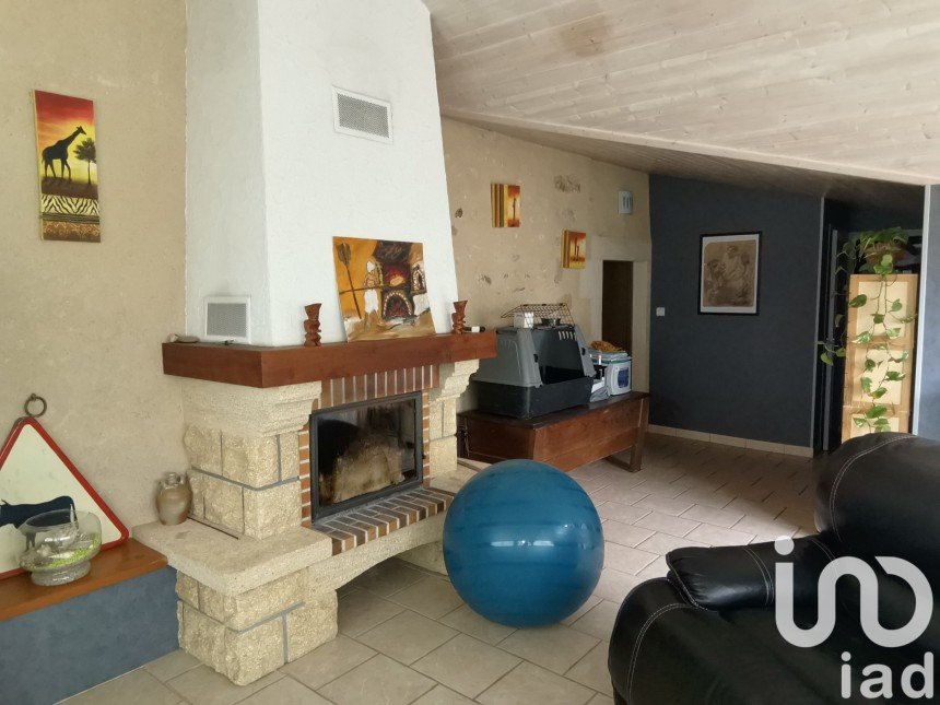 House 5 rooms of 110 m² in La Trimouille (86290)