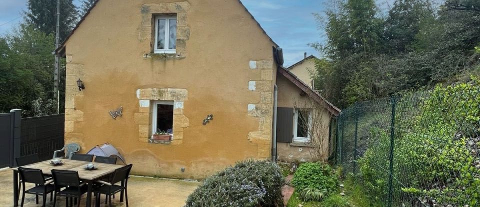 House 4 rooms of 98 m² in Saint-Cyprien (24220)