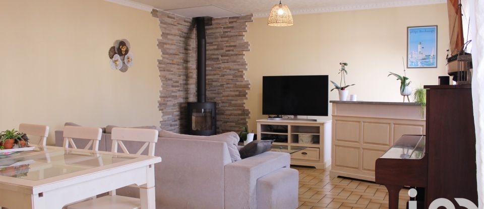 Maison traditionnelle 4 pièces de 92 m² à Chemillé-en-Anjou (49120)