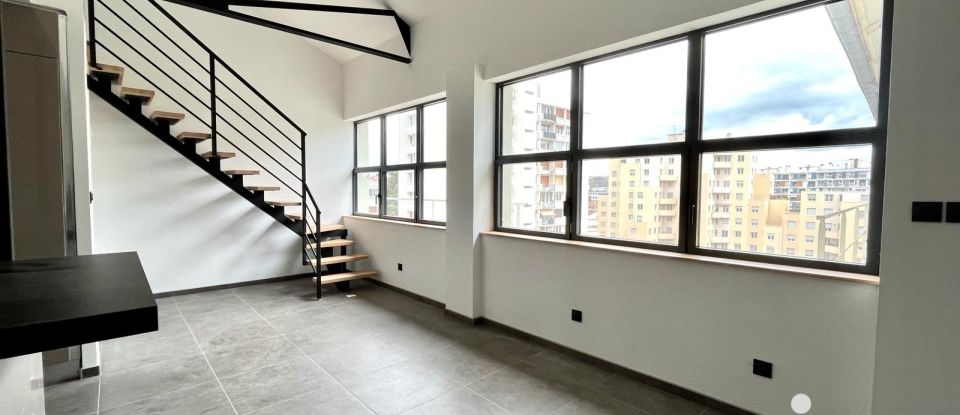 Loft 4 pièces de 98 m² à Saint-Étienne (42000)