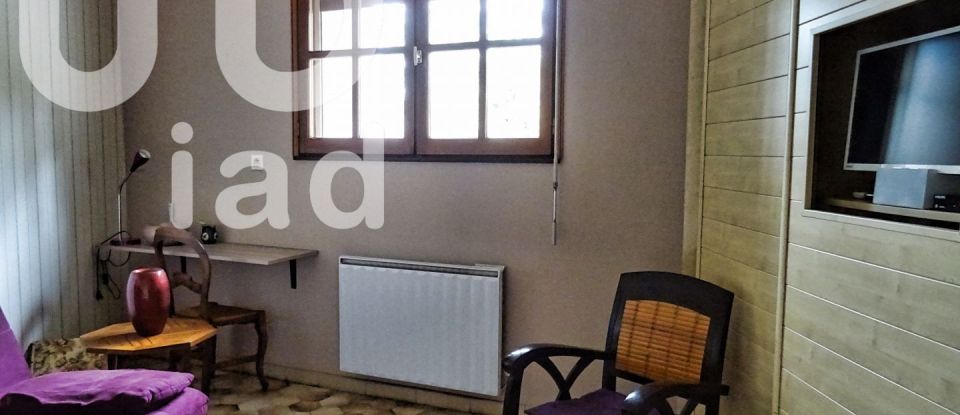 House 7 rooms of 139 m² in Ruffec (16700)