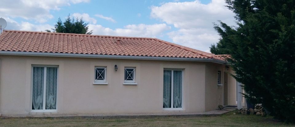 Maison 4 pièces de 138 m² à Saint-Pierre-de-Mons (33210)