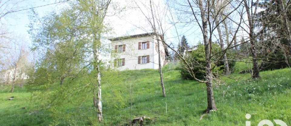 Maison 7 pièces de 137 m² à La Bastide-Puylaurent (48250)