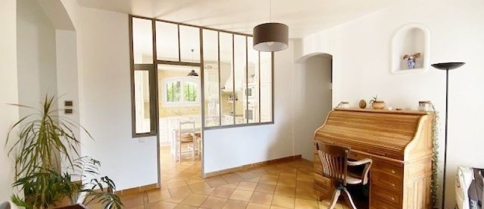 Maison 7 pièces de 175 m² à Saint-Raphaël (83700)