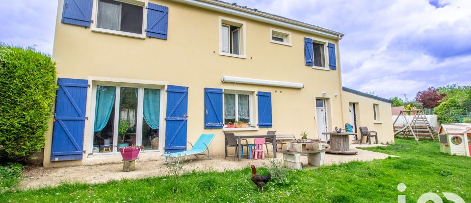 Maison 8 pièces de 167 m² à Lizy-sur-Ourcq (77440)