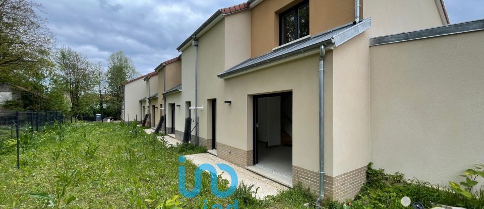 Maison 4 pièces de 82 m² à La Queue-en-Brie (94510)