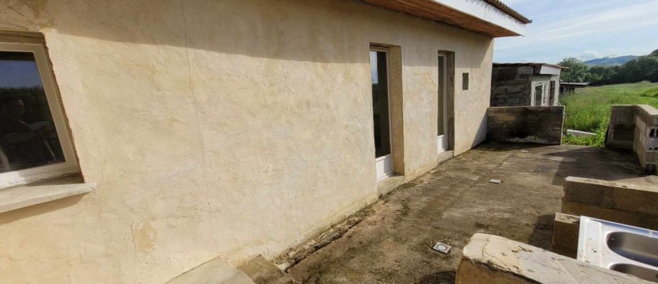 House 6 rooms of 179 m² in Saint-Bonnet-sur-Gironde (17150)