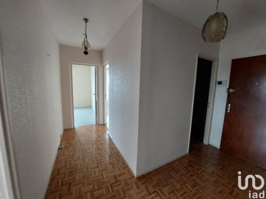 Apartment 5 rooms of 75 m² in Limoges (87000)