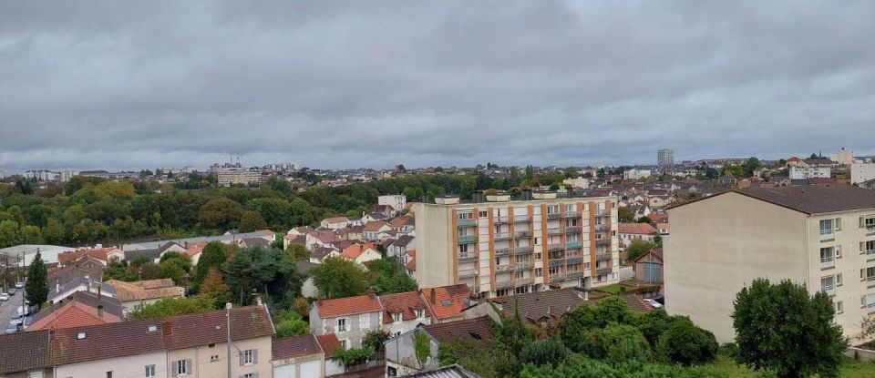 Apartment 5 rooms of 75 m² in Limoges (87000)