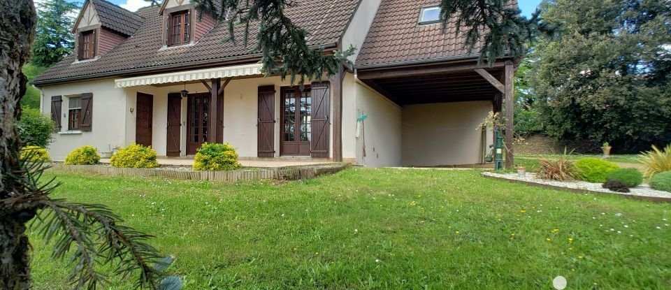 Traditional house 5 rooms of 130 m² in Montfort-le-Gesnois (72450)