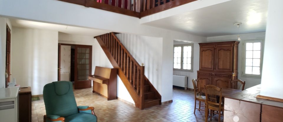 Traditional house 5 rooms of 130 m² in Montfort-le-Gesnois (72450)