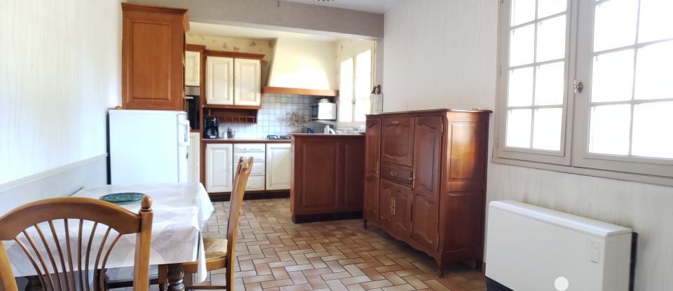 Traditional house 5 rooms of 130 m² in Montfort-le-Gesnois (72450)