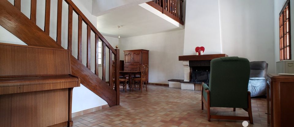 Traditional house 5 rooms of 130 m² in Montfort-le-Gesnois (72450)