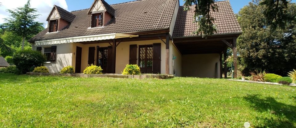 Traditional house 5 rooms of 130 m² in Montfort-le-Gesnois (72450)