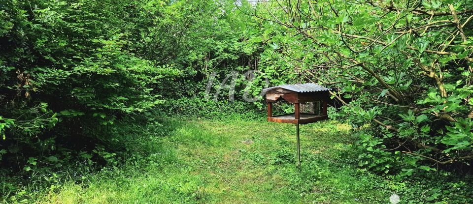 Maison traditionnelle 6 pièces de 138 m² à Bièvres (91570)