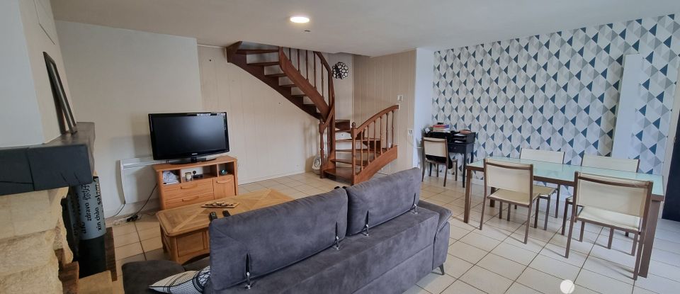 Maison 6 pièces de 120 m² à Sèvremont (85700)