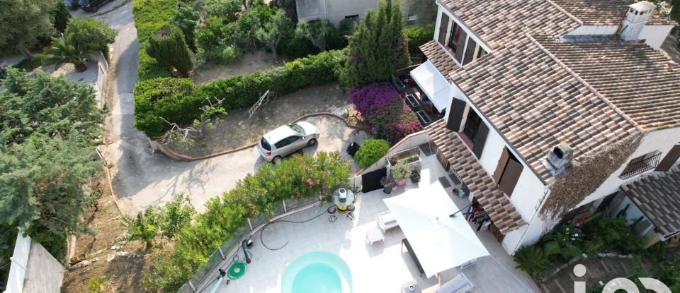 Traditional house 10 rooms of 224 m² in La Seyne-sur-Mer (83500)