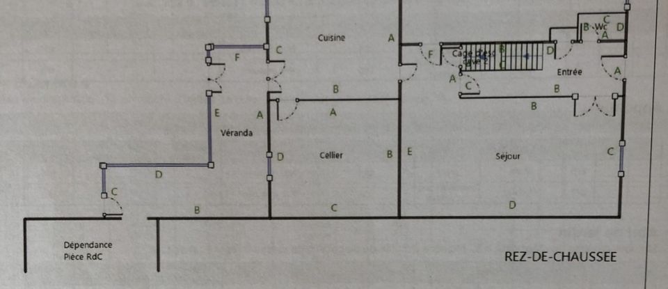 Maison de ville 8 pièces de 178 m² à Chef-Boutonne (79110)